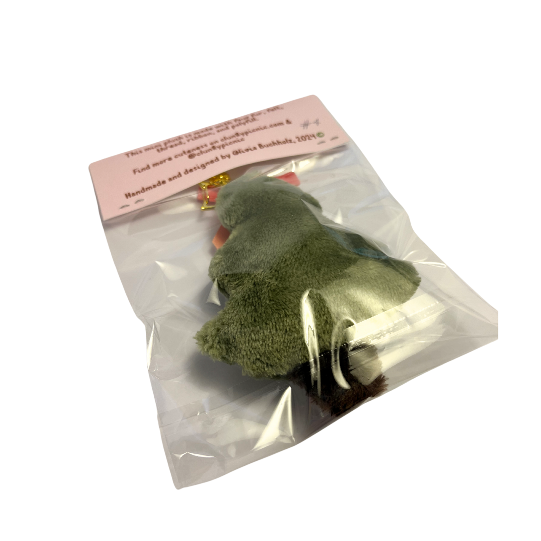 Tree-on-the-go! #4 - Clunky Plush Keychain