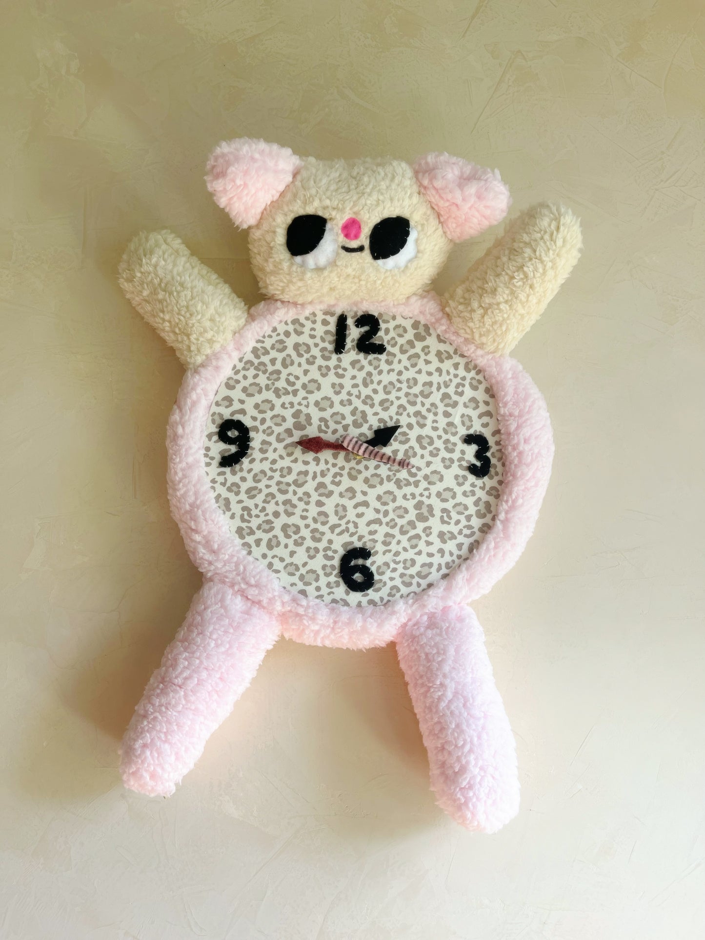 Fuzzy Kitty Plushie Friend Clock