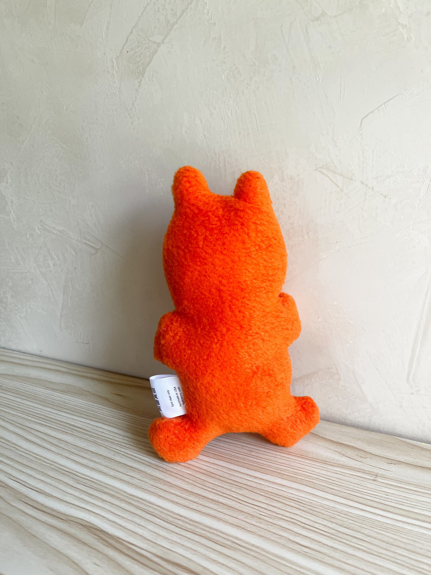 Heart Eyes Hug Gooby Clementine - Clunky Plush Collectible
