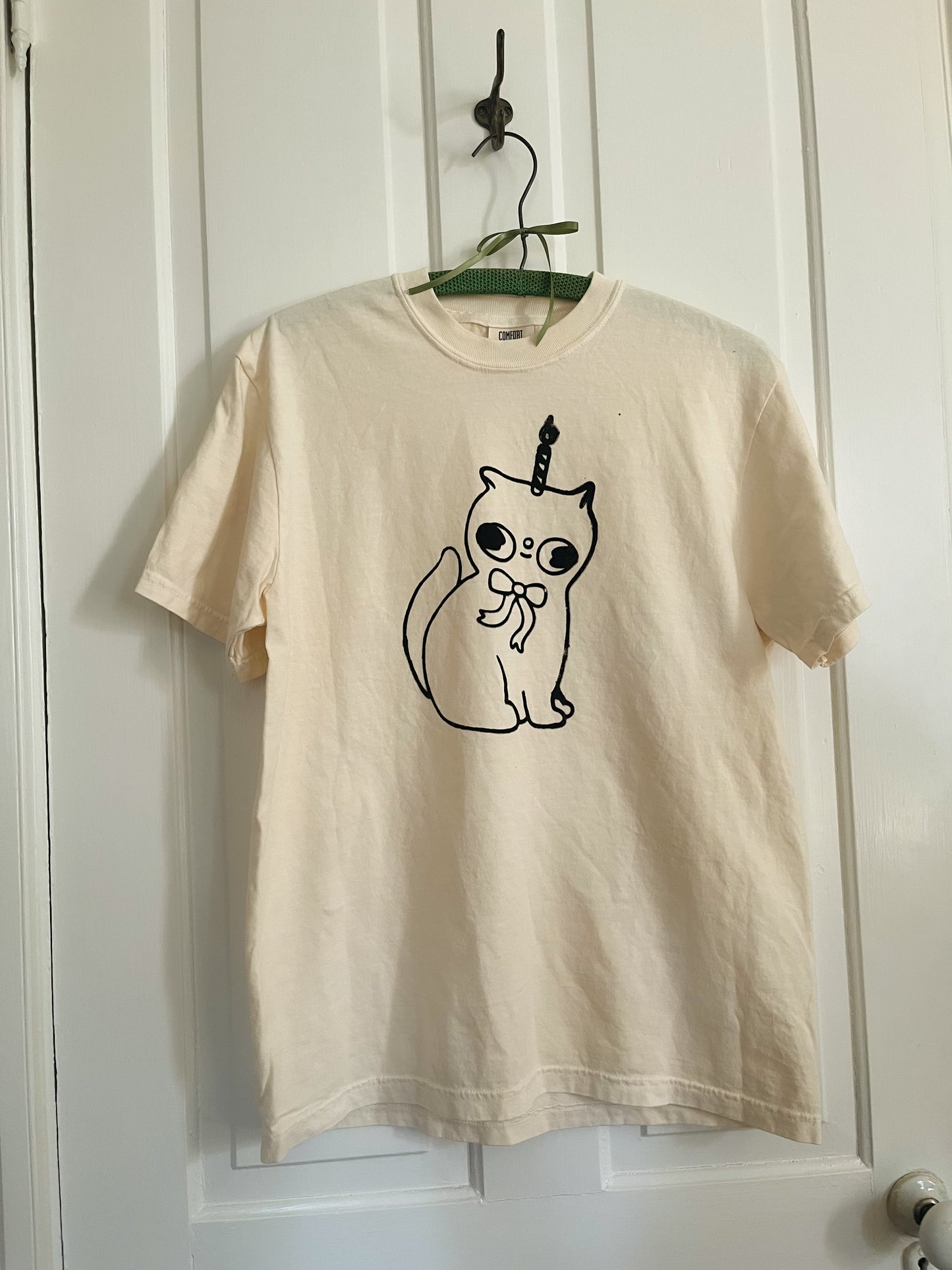 MEDIUM Gooby Candle - Screen Printed T-Shirt