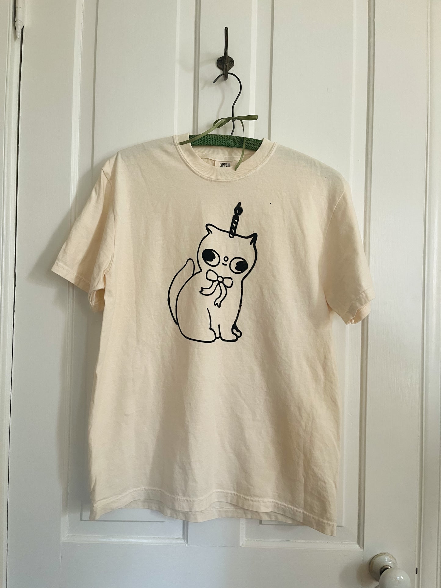 MEDIUM Gooby Candle - Screen Printed T-Shirt