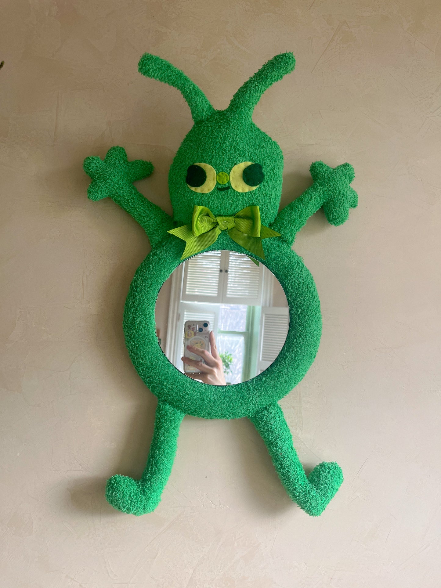 Alien • Clunky Picnic Plush Mirror