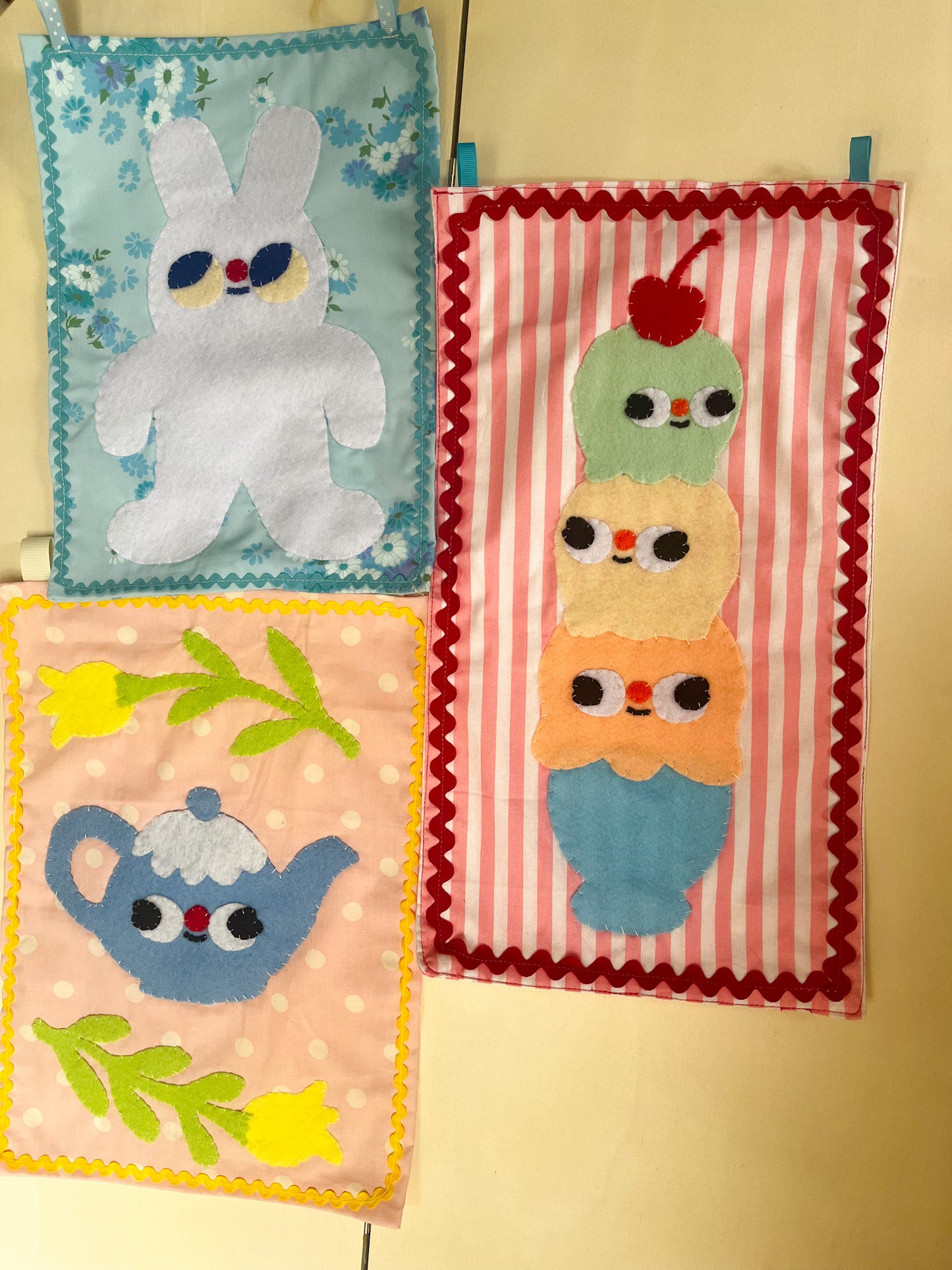 Teapot & Tulips ~ Clunky Wall Hanging